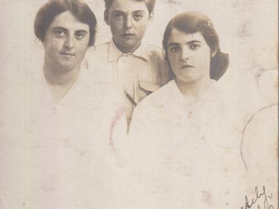 Vintage postcard: Family Portrait