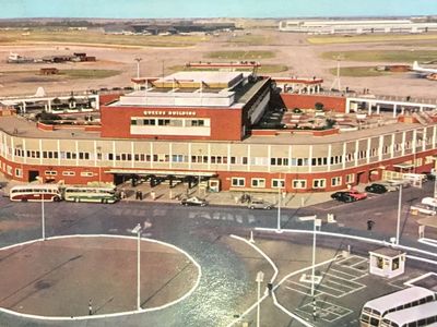 Vintage postcard: London Airport, Queens Building, UK, 1962