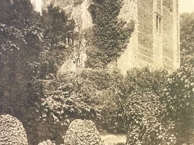 Vintage postcard: Guildford Castle, Guildford, UK