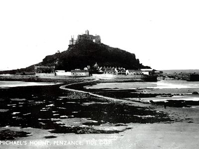 Vintage postcard: St Michaels Mount, Penzance, UK, 1962