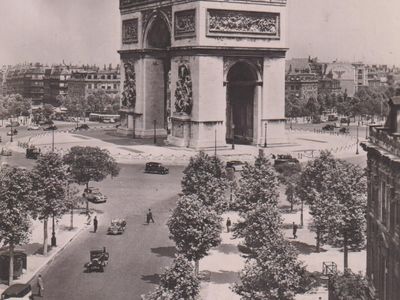 Vintage postcard: Arc de Triomphe, Paris, France, 1953